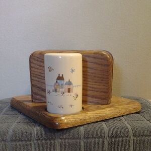 Salt & Pepper Small Cottages Themed Shakers Set with Wooden Napkin Holder